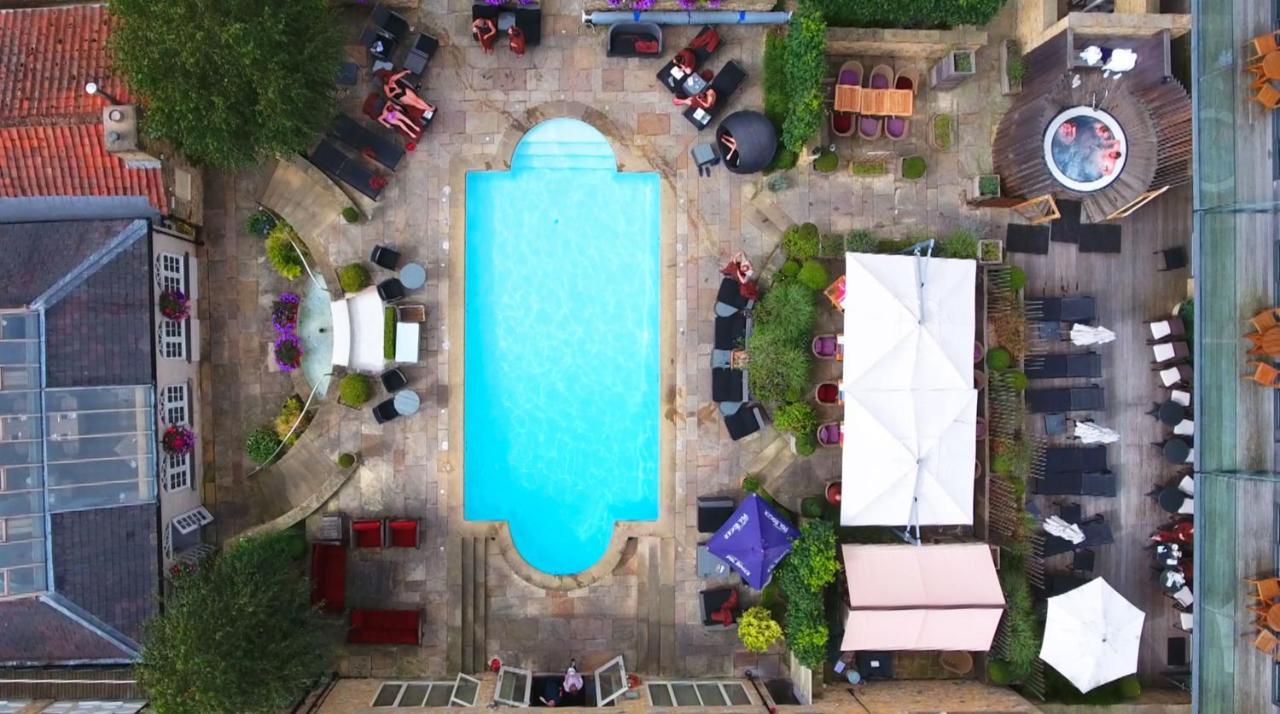 Feversham Arms Hotel & Verbena Spa Хелмсли Экстерьер фото