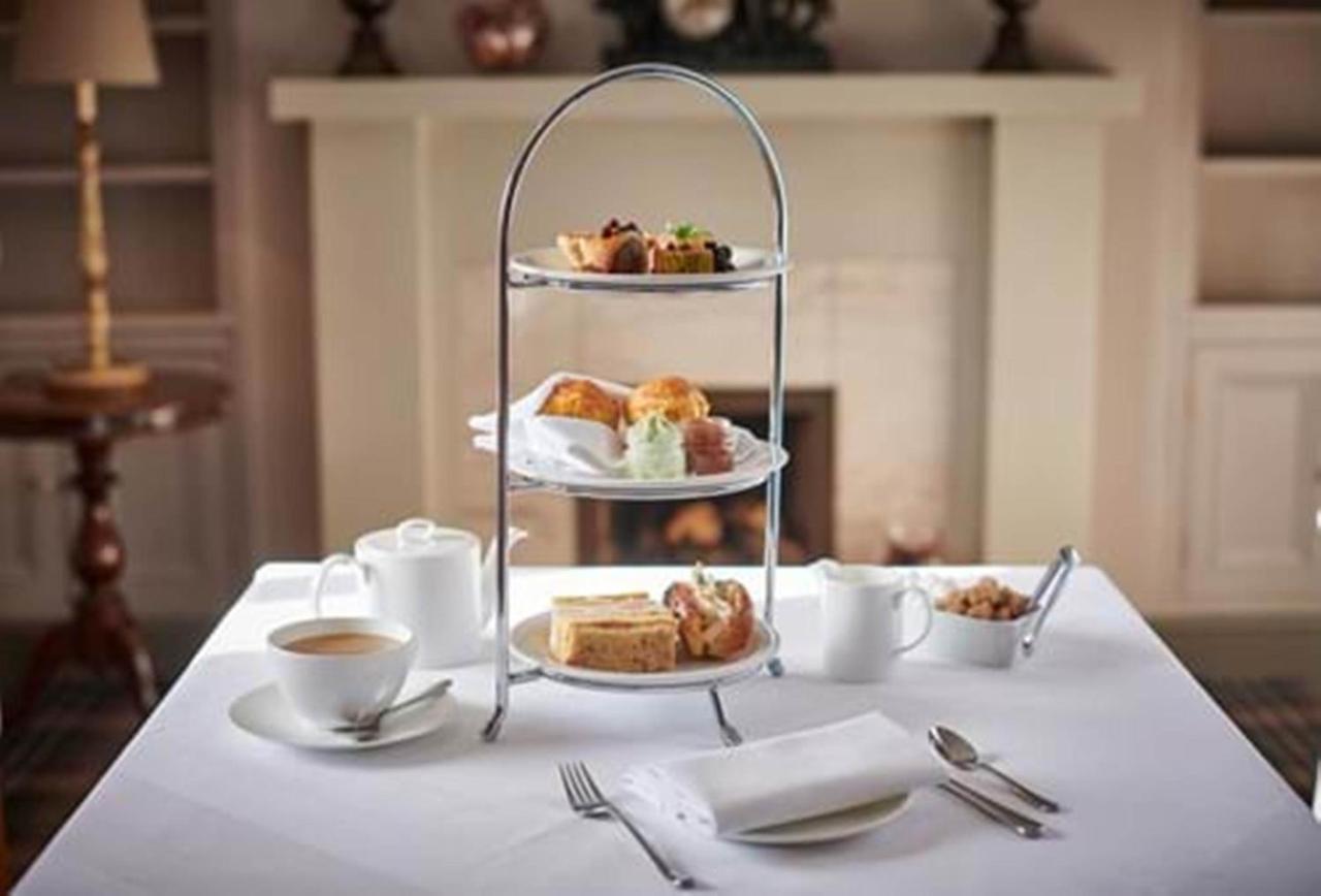 Feversham Arms Hotel & Verbena Spa Хелмсли Экстерьер фото