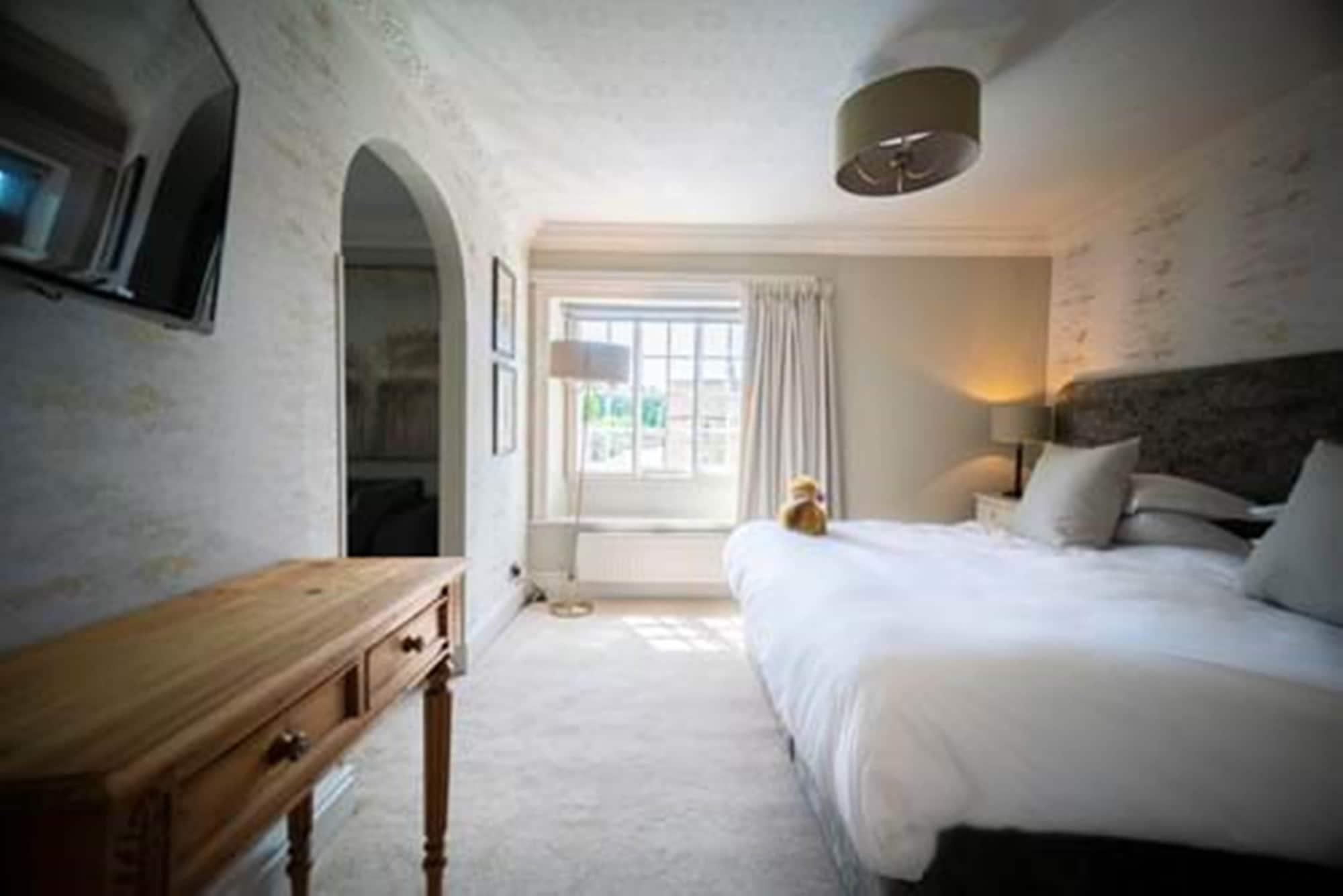 Feversham Arms Hotel & Verbena Spa Хелмсли Экстерьер фото