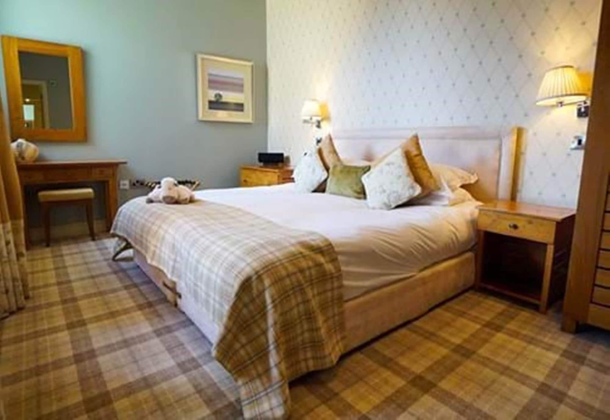 Feversham Arms Hotel & Verbena Spa Хелмсли Экстерьер фото